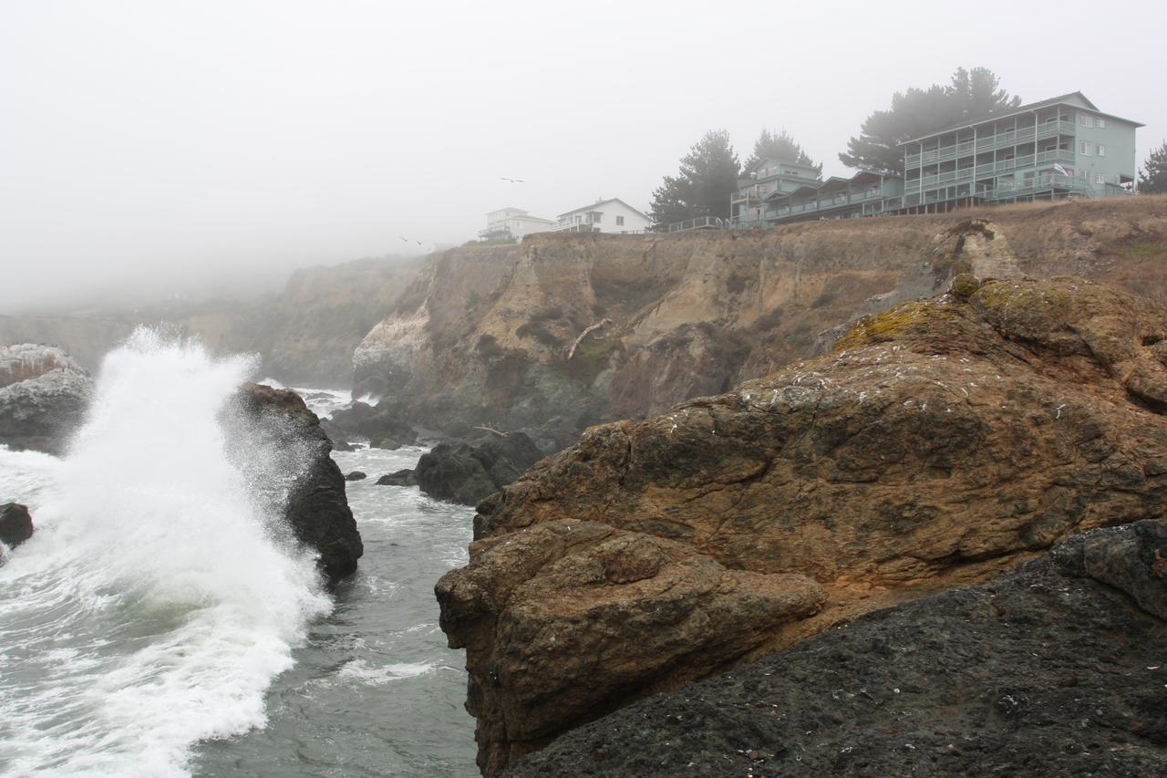 Inn Of The Lost Coast Shelter Cove Екстериор снимка